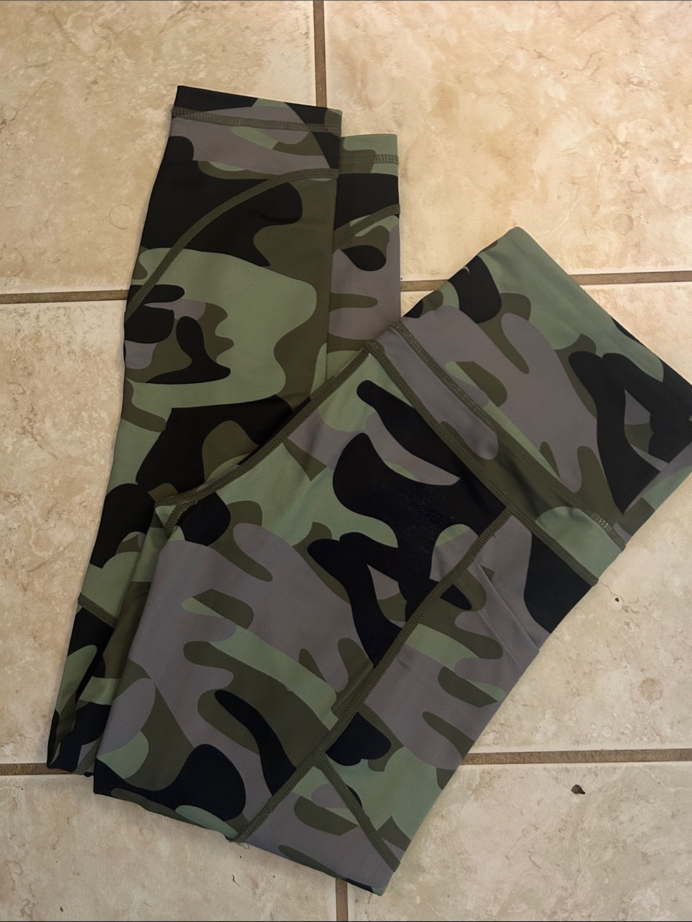 ZYIA Camo Leggings - Green, Black, Gray